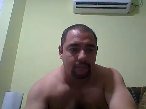 Živý XXX chat Blackcharro888