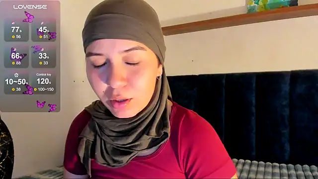MatchedEyebrow's Live XXX Chat