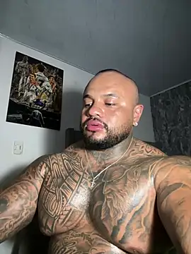 criss_zander292 Show Webcam