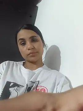 Mara__05's Live XXX Chat