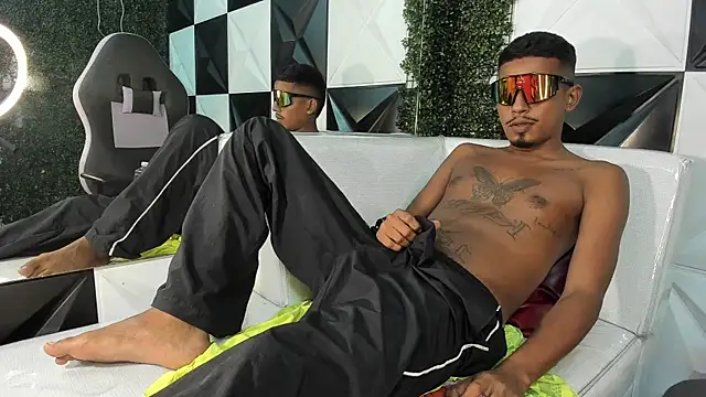 arthur_s69's Live XXX Chat