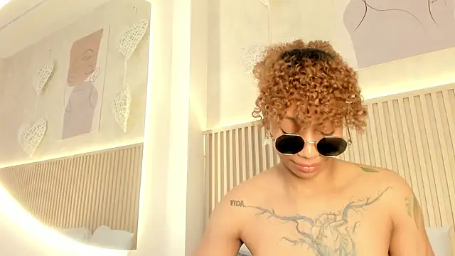 daiana_curly Adlı Modelin Canlı XXX Sohbeti