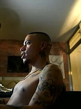 Chat XXX ao vivo de AlphaMasterXxx