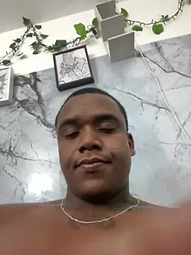 Tysonn777_ élő XXX-chatje