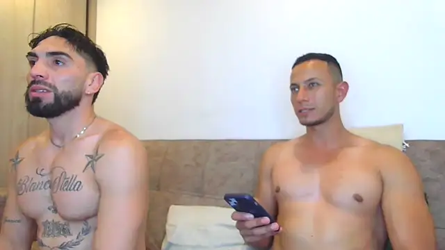 Chat XXX en directo de TheLatinBoyfriends
