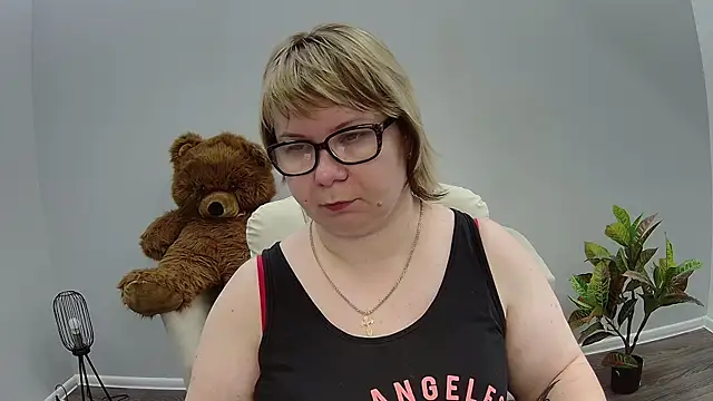 دردشة BonnnyBoobsy الجنسية المباشرة