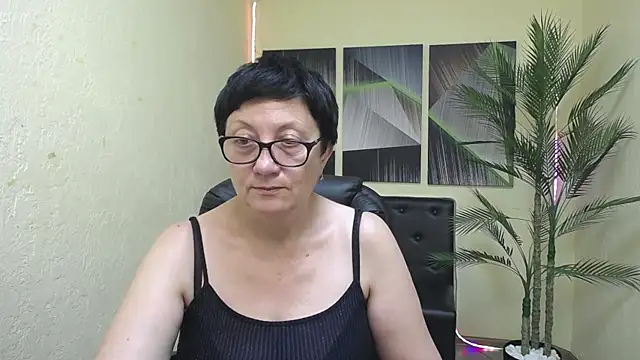EmilyL0ve Live XXX-chat
