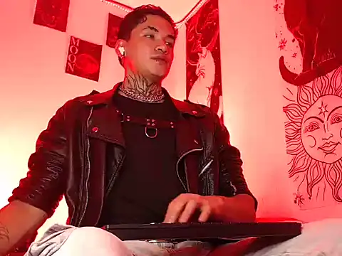 Czat XXX na żywo – AlecBanne_