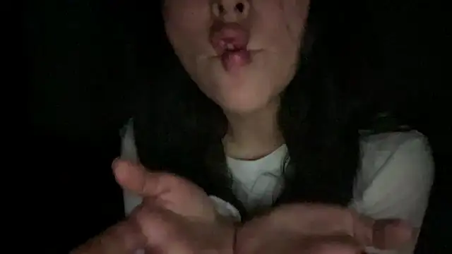 Chat XXX Live kaithra