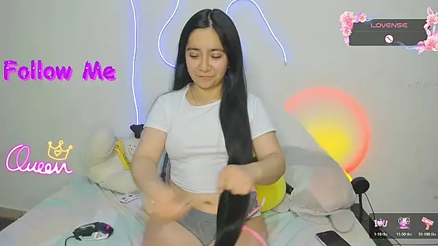 litle_mily_'s Live XXX Chat
