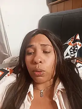 Ivon_C লাইভ XXX চ্যাট