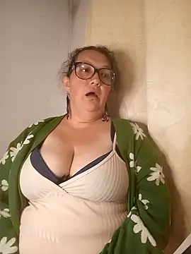 _Saraqueen--'s Live XXX Chat