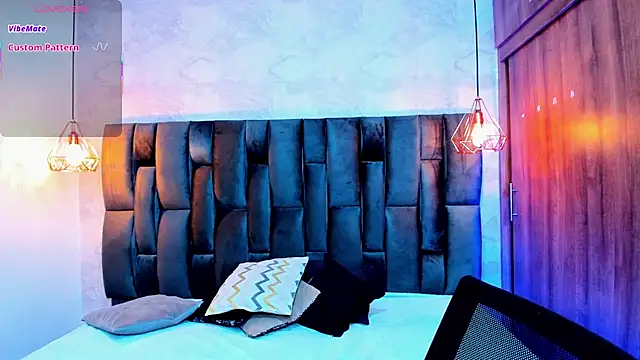 miichael_black Adlı Modelin Canlı XXX Sohbeti