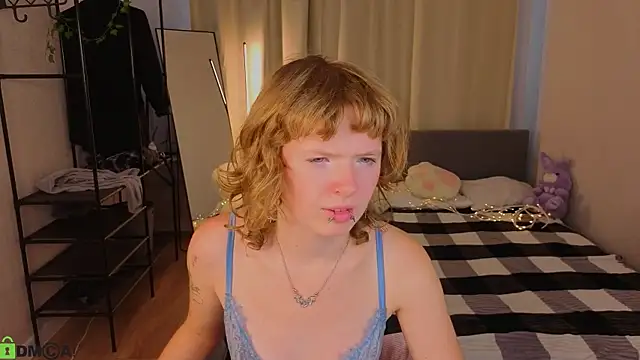 VioletDesiree's Live XXX Chat