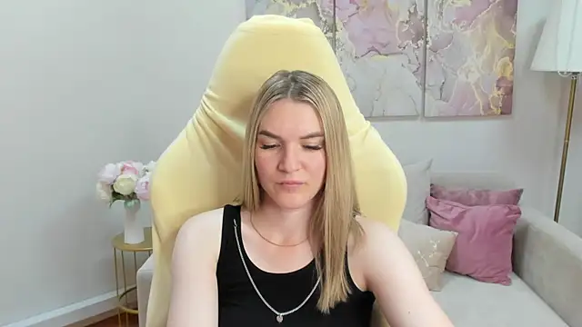 חדר צ'אט בשידור חי של RoxyReignn