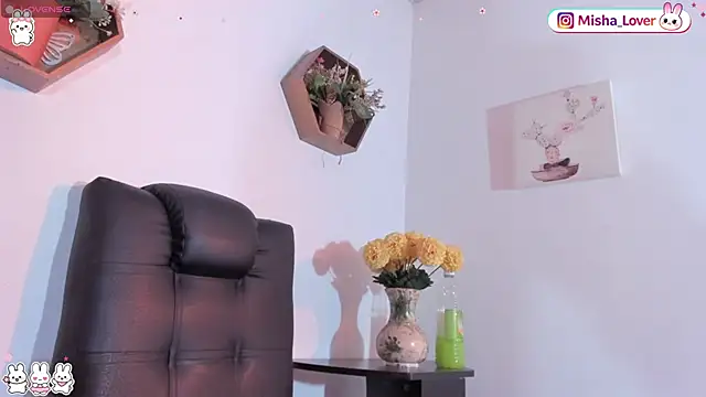 חדר צ'אט בשידור חי של Misha_Lover