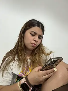 Chat soba uživo modela baddieasiantv