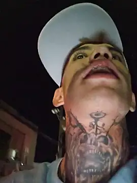 Darwinstark_ Chat XXX in diretta