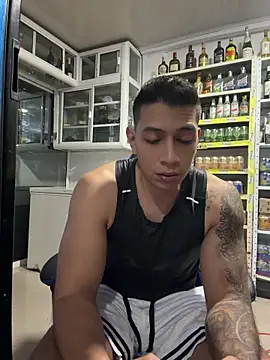 OliverWest04n Live XXX chat