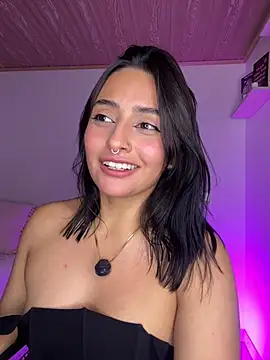 NandaVixen Chat XXX in diretta