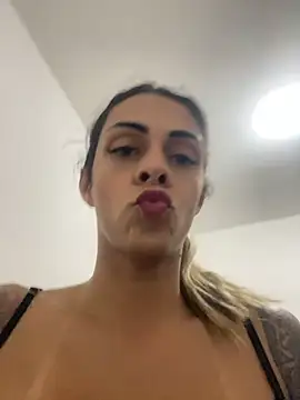 sabrinaneves' Live XXX Chat