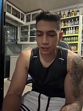 OliverWest04's Live XXX Chat