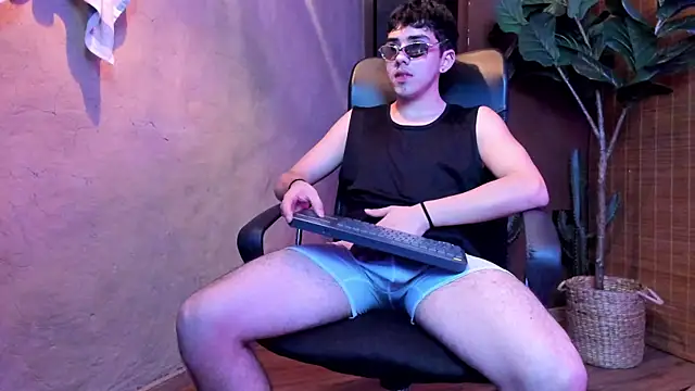 AxelStong Live XXX-Chat