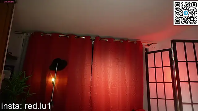 Redlu_1 Adlı Modelin Canlı XXX Sohbeti