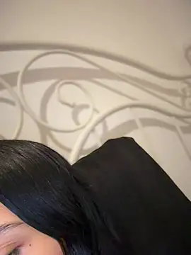 JIORYOvO Adlı Modelin Canlı XXX Sohbeti