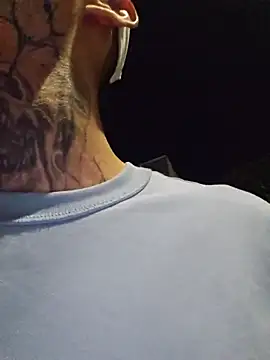 Darwinstark_ XXX чат на живо