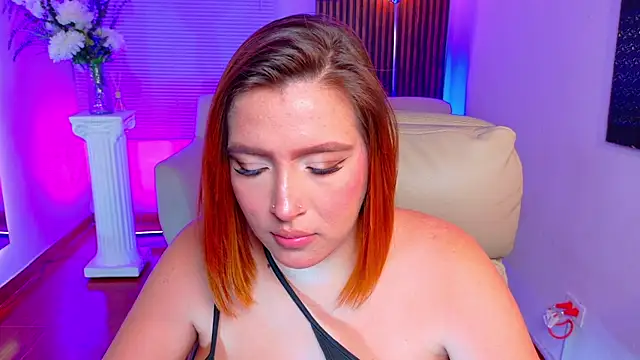 Chat +18 de karla_hill_28 ao vivo