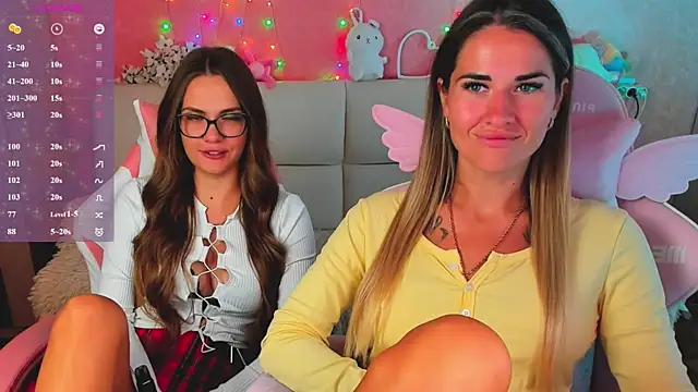 hotty_girls_here's Live XXX Chat