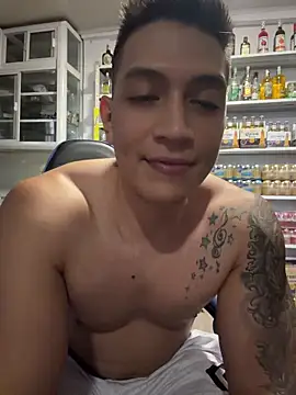Chatroom XXX en direct de OliverWest04