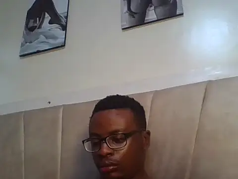 freakyboy255 élő XXX-chatje