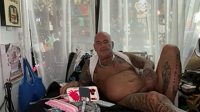 lovetatts64 Live XXX-Chat