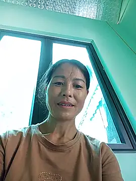 Chat +18 de Lily-ly ao vivo