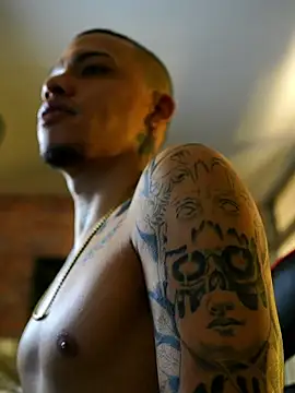 Онлайн чат XXX AlphaMasterXxx