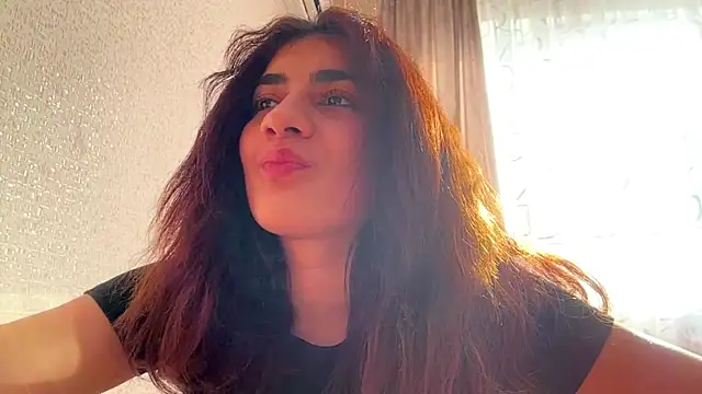 Ledi_Asthik Adlı Modelin Canlı XXX Sohbeti
