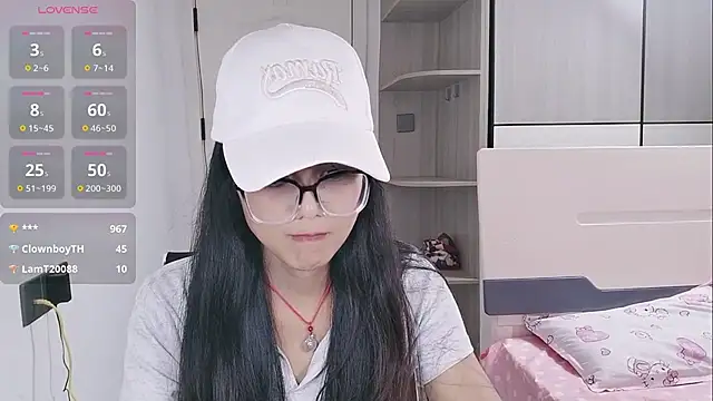 yishan-22 Live XXX-Chat