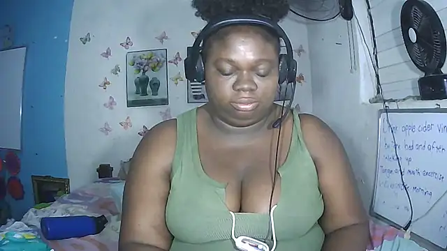 SherBunnyBoo87's Live XXX Chat