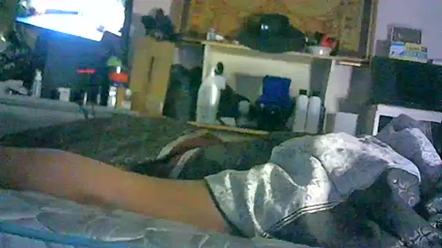 CR3M3_FIR3's Live XXX Chat