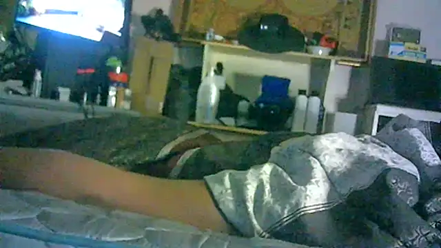XXX chat uživo modela CR3M3_FIR3