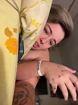 Littlecumslut003 Live XXX-chat