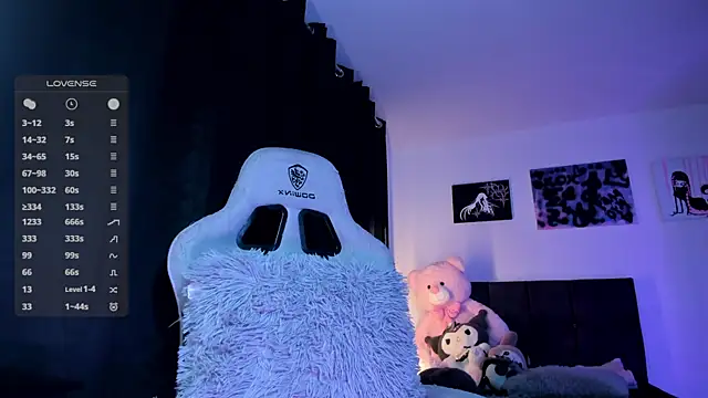 צ'אט XXX בשידור חי של satanbabee