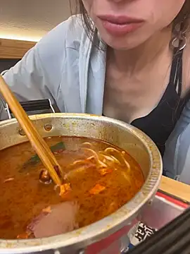 kiss_loo 现场XXX聊天