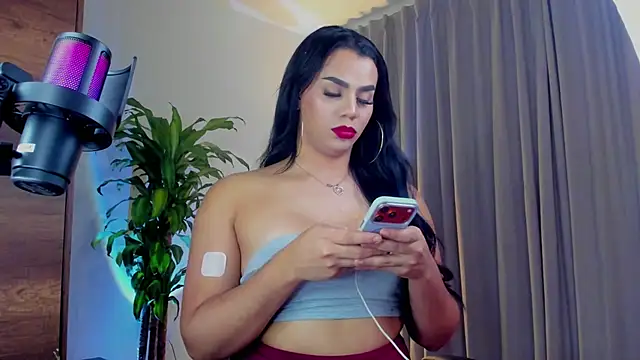 צ'אט XXX בשידור חי של orianasweet_1