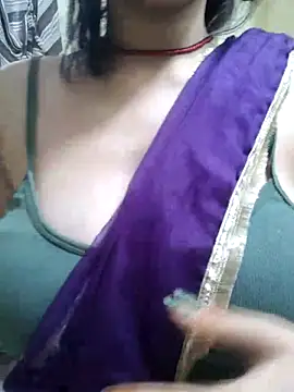 Chat +18 de Cute_Kavya7 ao vivo