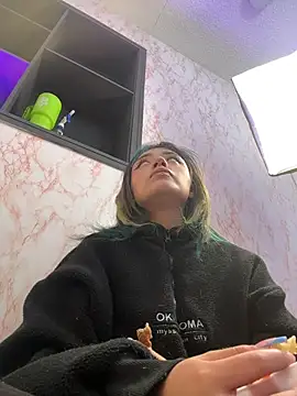 baby_akuma Adlı Modelin Canlı Sohbet Odası