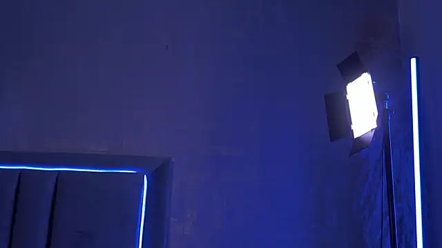 NiklasBruun's Live XXX Chat