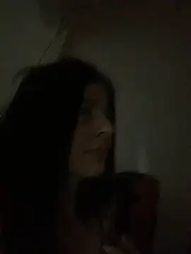Estefani_32's Live XXX Chat